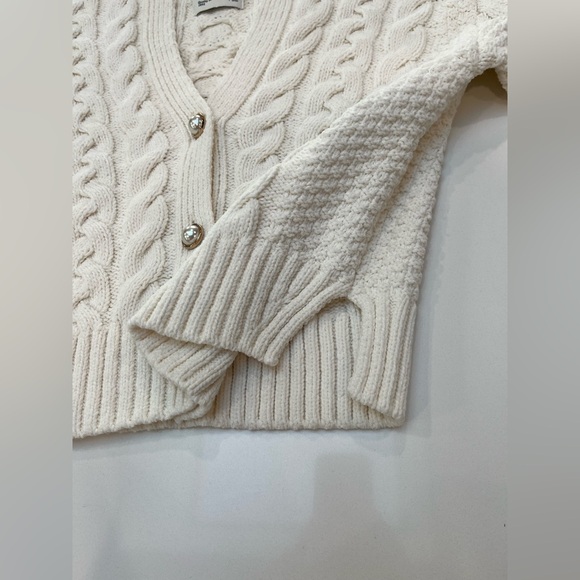 NWOT never worn abercrombie cropped cardigan sweater beige w pearl buttons XXS - Picture 7 of 9